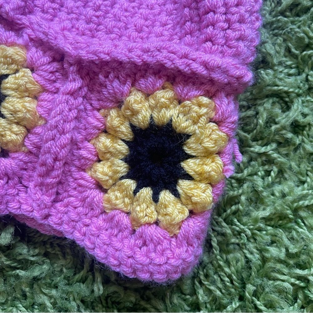 CROCHET HALTER TOP HANDMADE - Picture 12 of 13